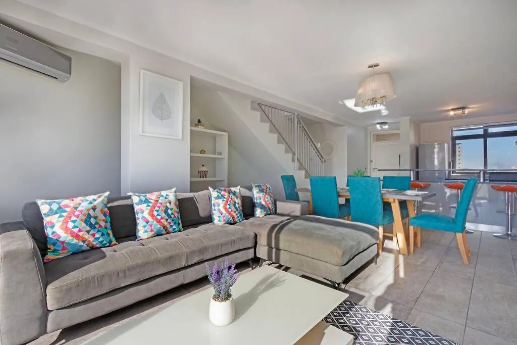 Resort Style Penthouse - Backup Power Cape Town