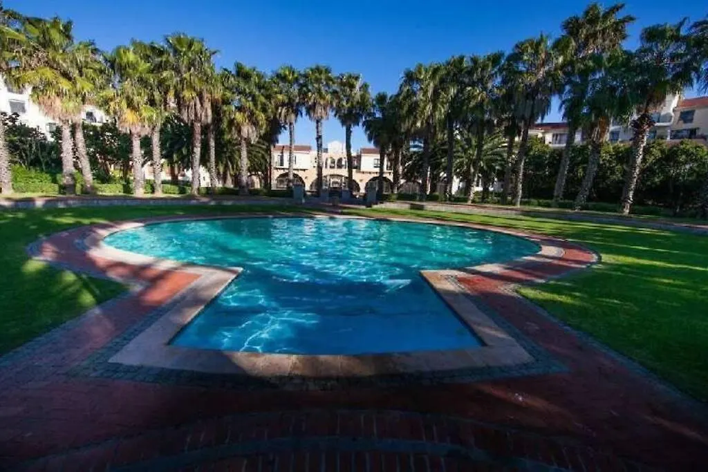 Apartment Resort Style Penthouse - Backup Power Cape Town